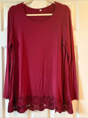 Women's Long-Sleeve Crochet-Hem Tee - Wine